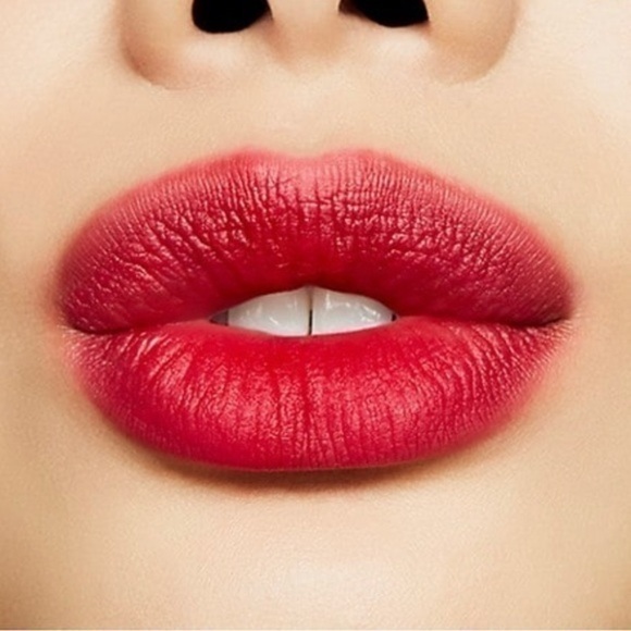 MAC Powder Kiss Liquid Lipcolour -Haute Pants - Picture 4 of 5